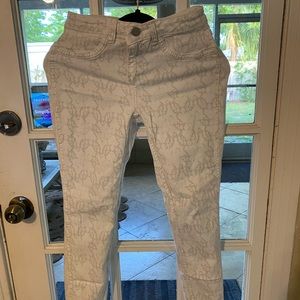 Reversible white skinny jeans